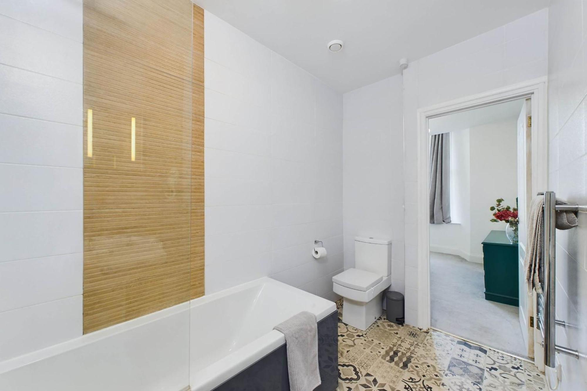 Loveliest Homes Torquay - 3 Bed, 2 Bathroom, Balcony, Parking Экстерьер фото